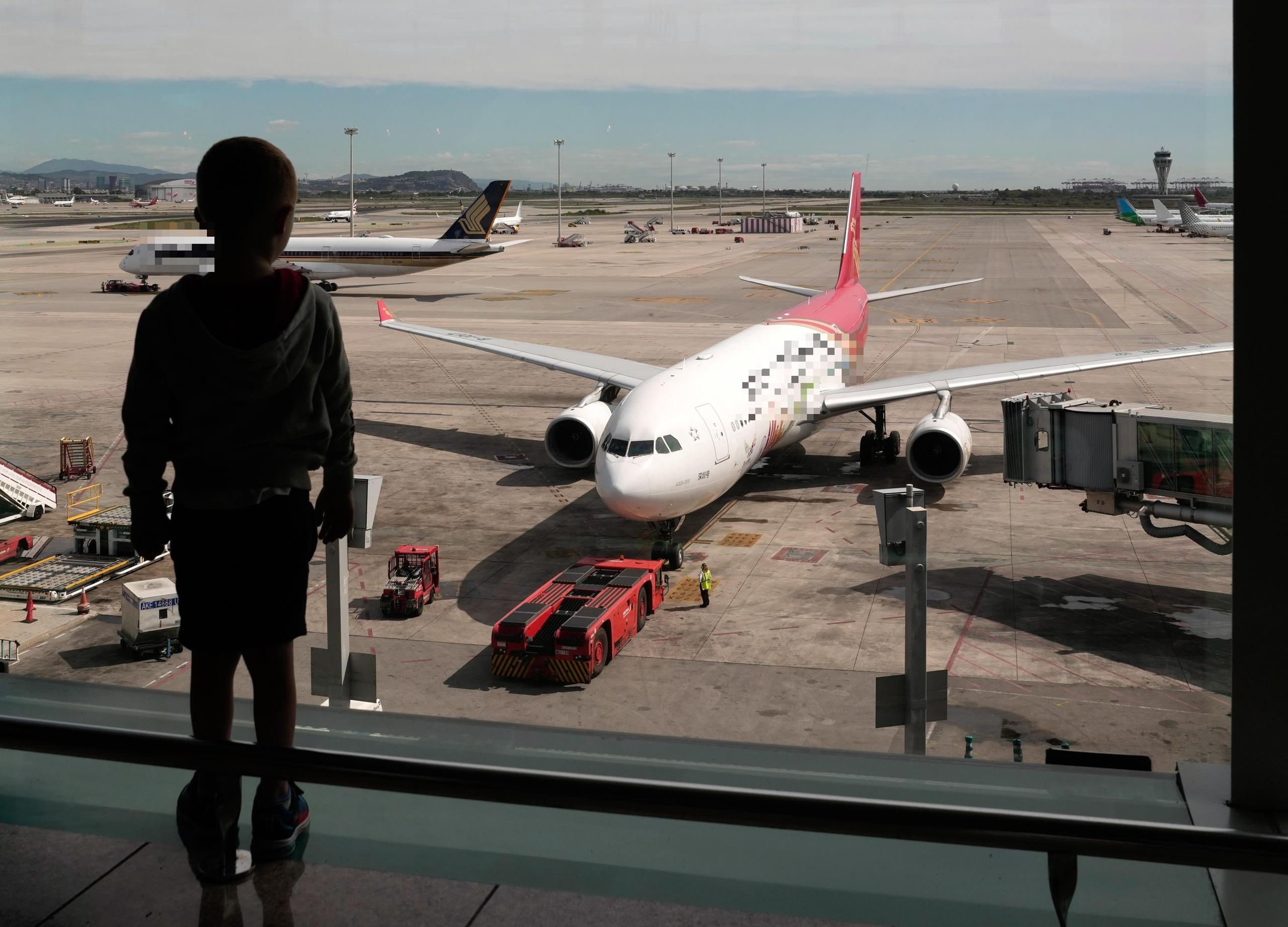 Lo Imbarcano Sul Volo Sbagliato Come In Mamma Ho Riperso Laereo