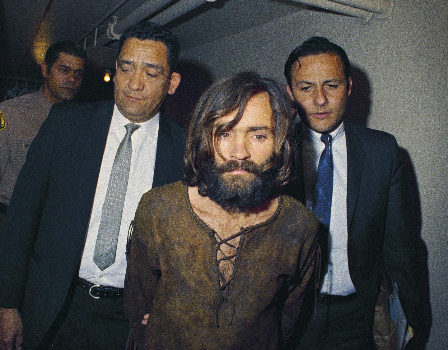 Morto Charles Manson Il Guru Serial Killer Che Uccise La Moglie Di