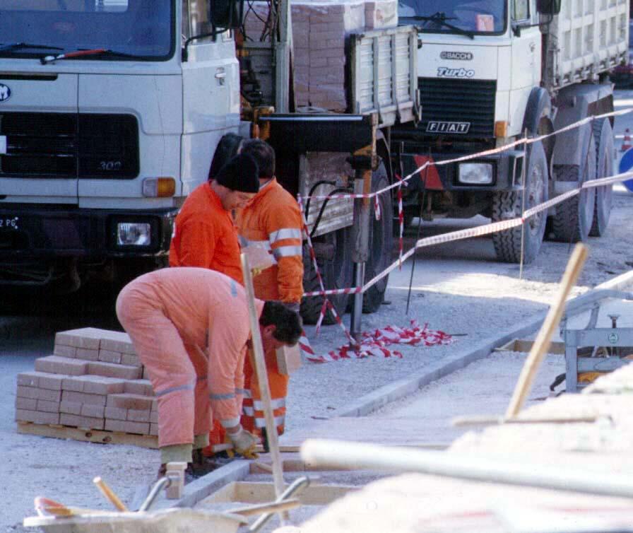 Lavori Per La Tramvia Luned Chiude Il Ponte Dello Statuto