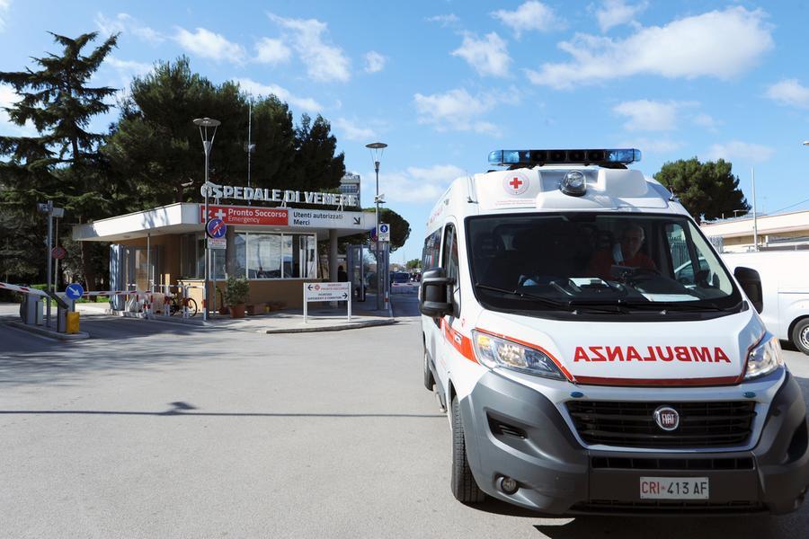 Bari Infermiera Presa A Calci Da Una Paziente Al Pronto Soccorso