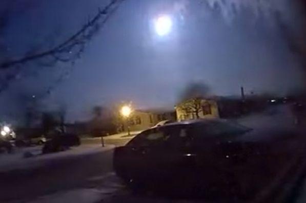 Usa Meteorite Illumina La Notte In Michigan E Causa Un Piccolo Sisma