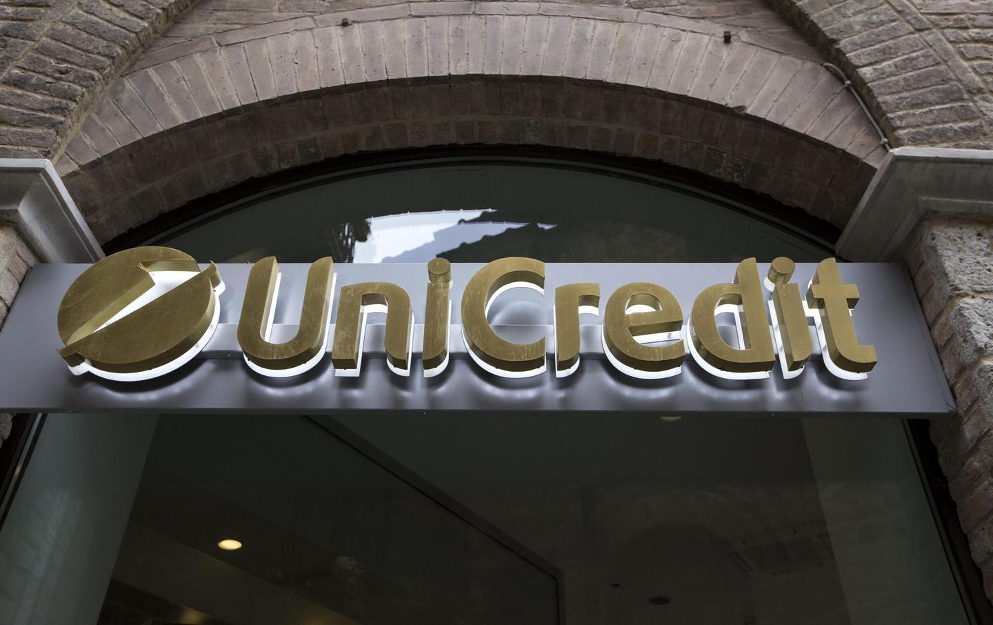 Unicredit Attacco Hacker Su 400mila Clienti Nessuna Conseguenza