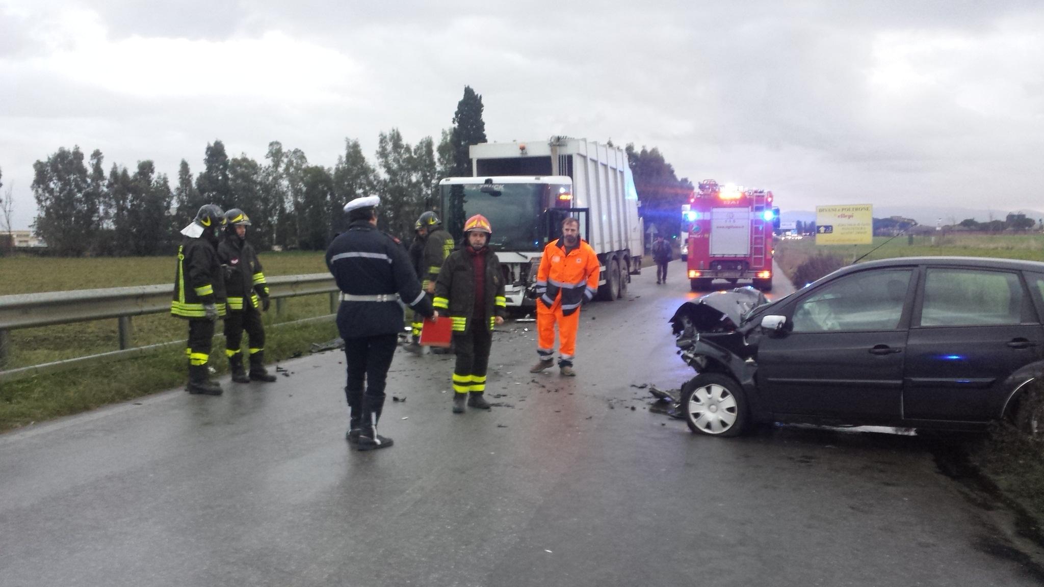 Frontale In Via Di Gello Grave Un Uomo