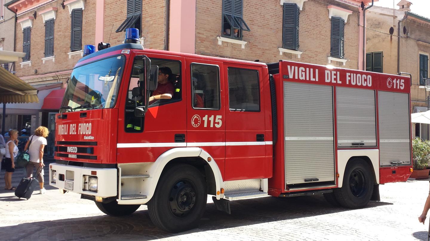 Roma Incendio Al Policlinico Umberto I Evacuati I Pazienti