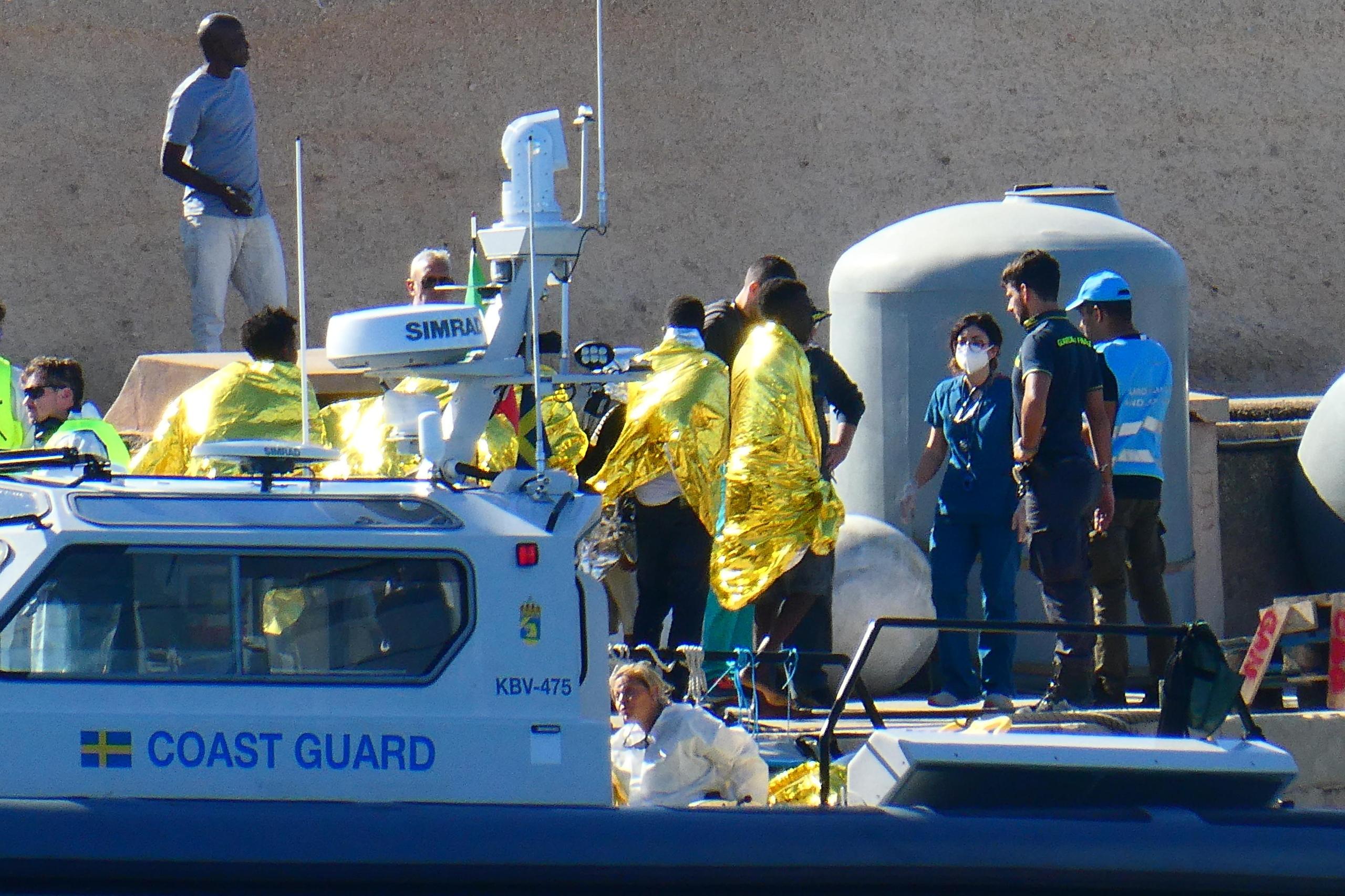 Migranti Boom Di Arrivi A Lampedusa Oggi 14 Sbarchi Con 706 Persone