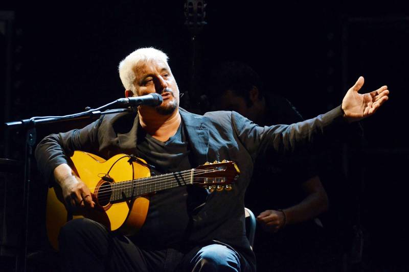  È morto Pino Daniele Stroncato da un infarto.Colpito da un malore in Toscana  -  FOTO - VIDEO  Image