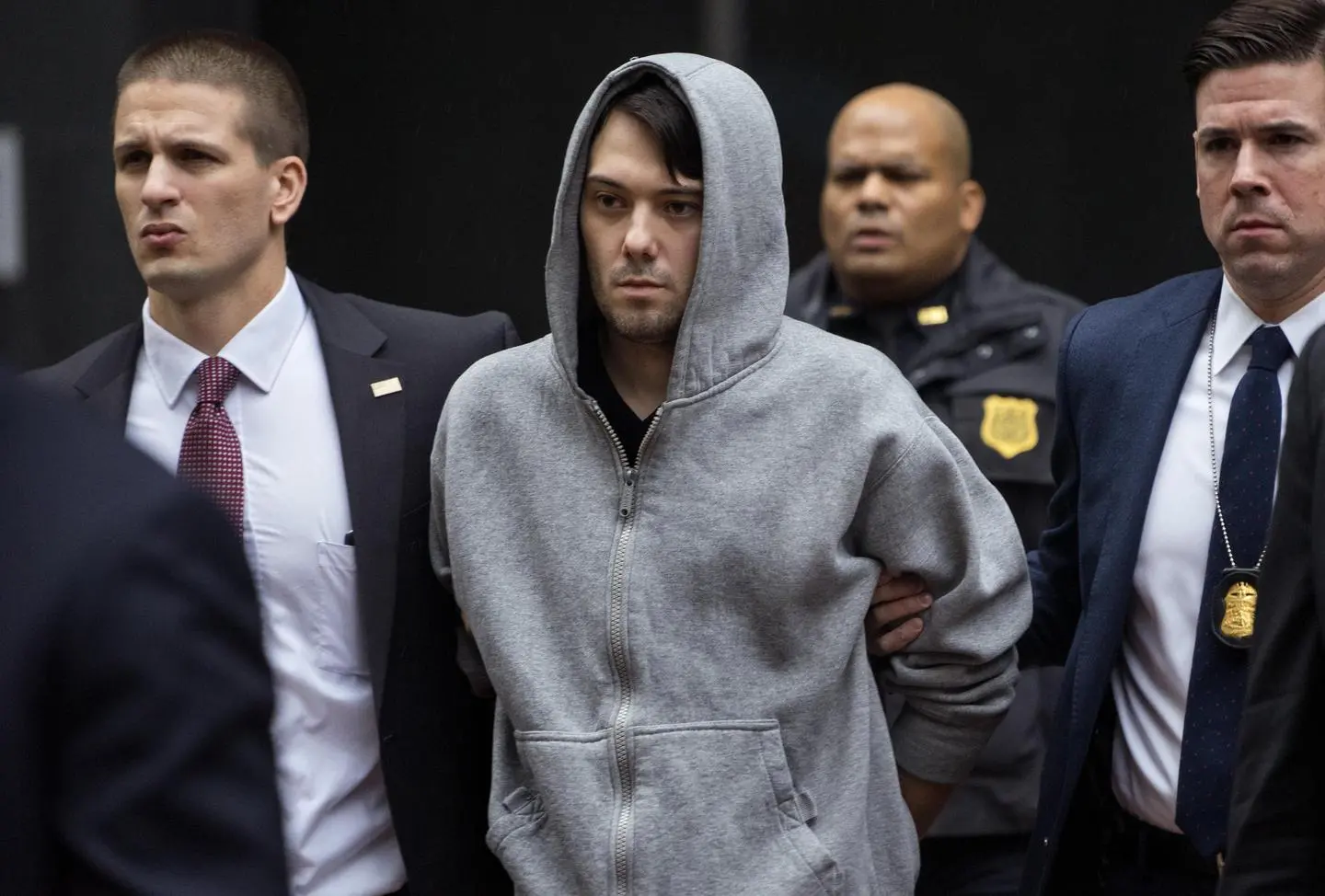 Arrestato Shkreli, il manager che speculava sui farmaci. Detto il 'più cattivo d'America'