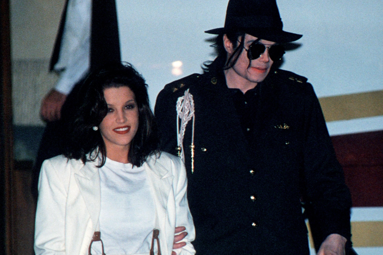 Lisa Marie Presley con Michael Jackson (Ansa)