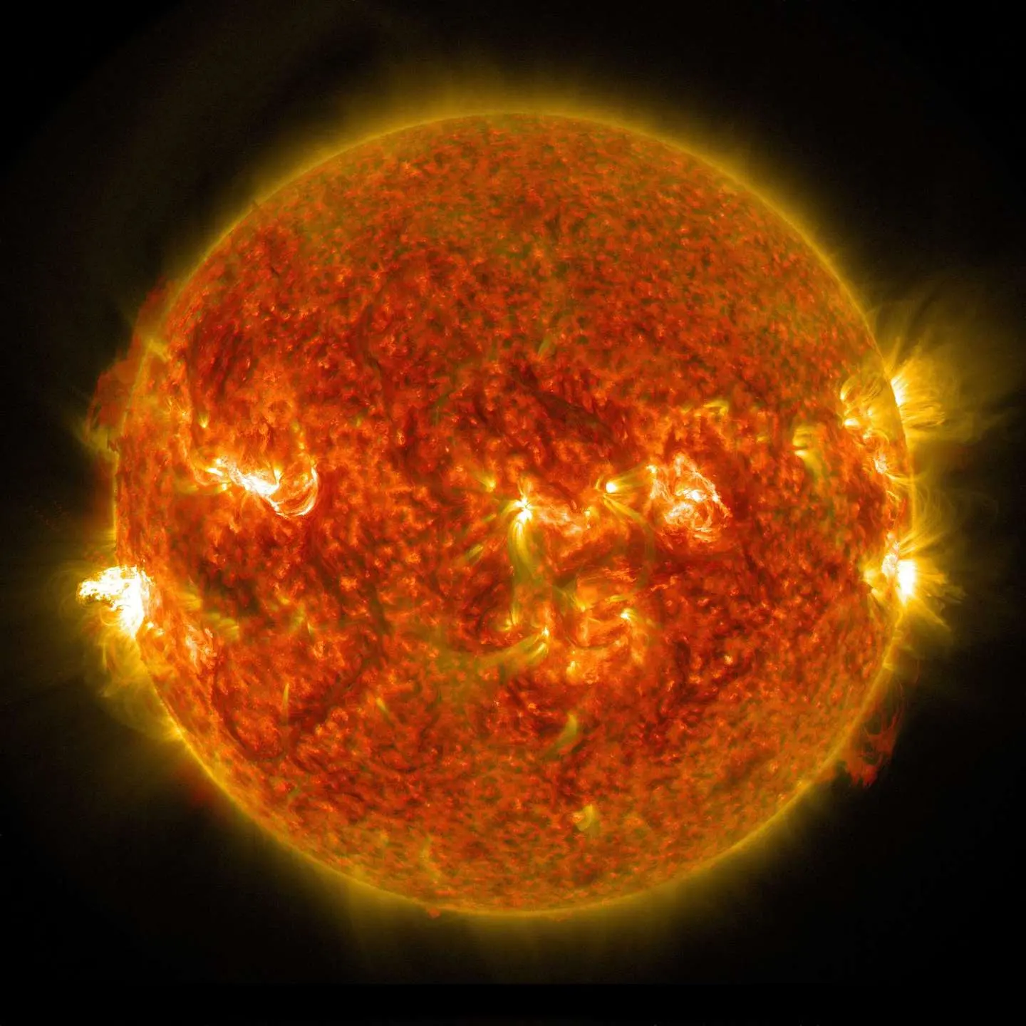 Usa: oggi una tempesta solare colpirà la Terra