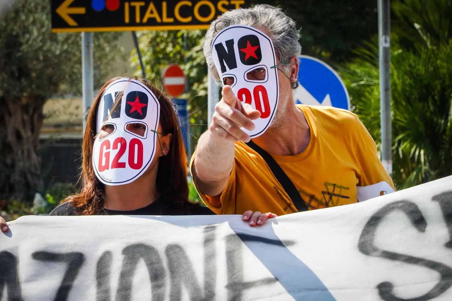 Napoli, attivisti contro il G20: porto e autostrada bloccati / VIDEO