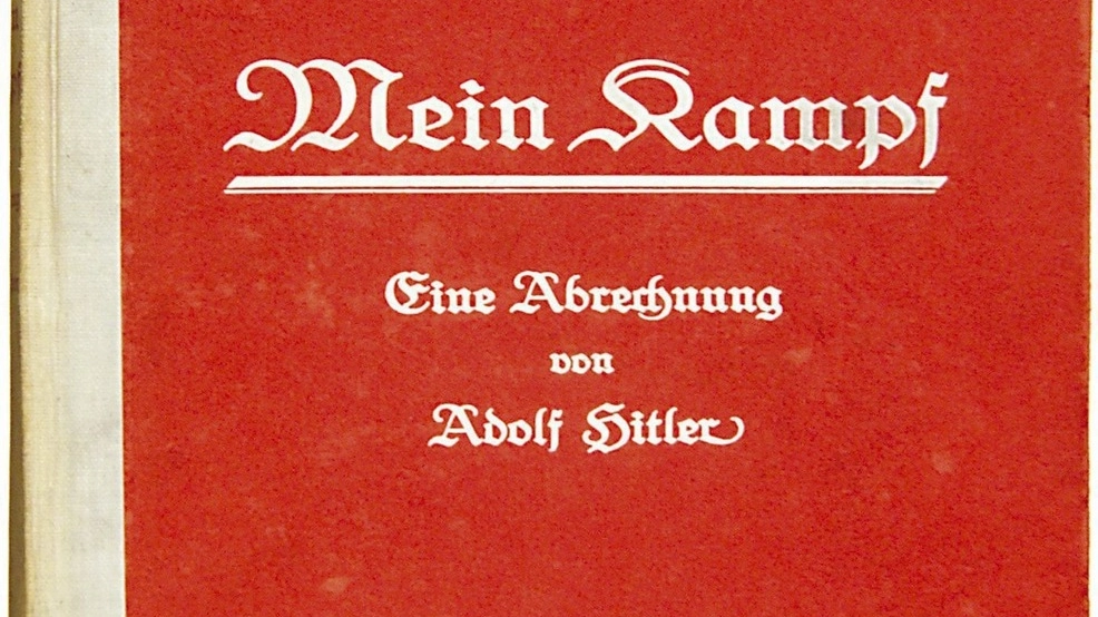 La prima edizione del 'Mein Kampf' di Adolf Hitler (Ansa)