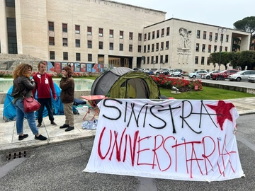 Caro affitti, la linea dei rettori: "Realizzare studentati negli edifici dismessi"