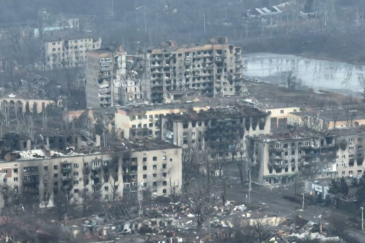 Bakhmut, la devastazione della città vista dall'alto (Afp)