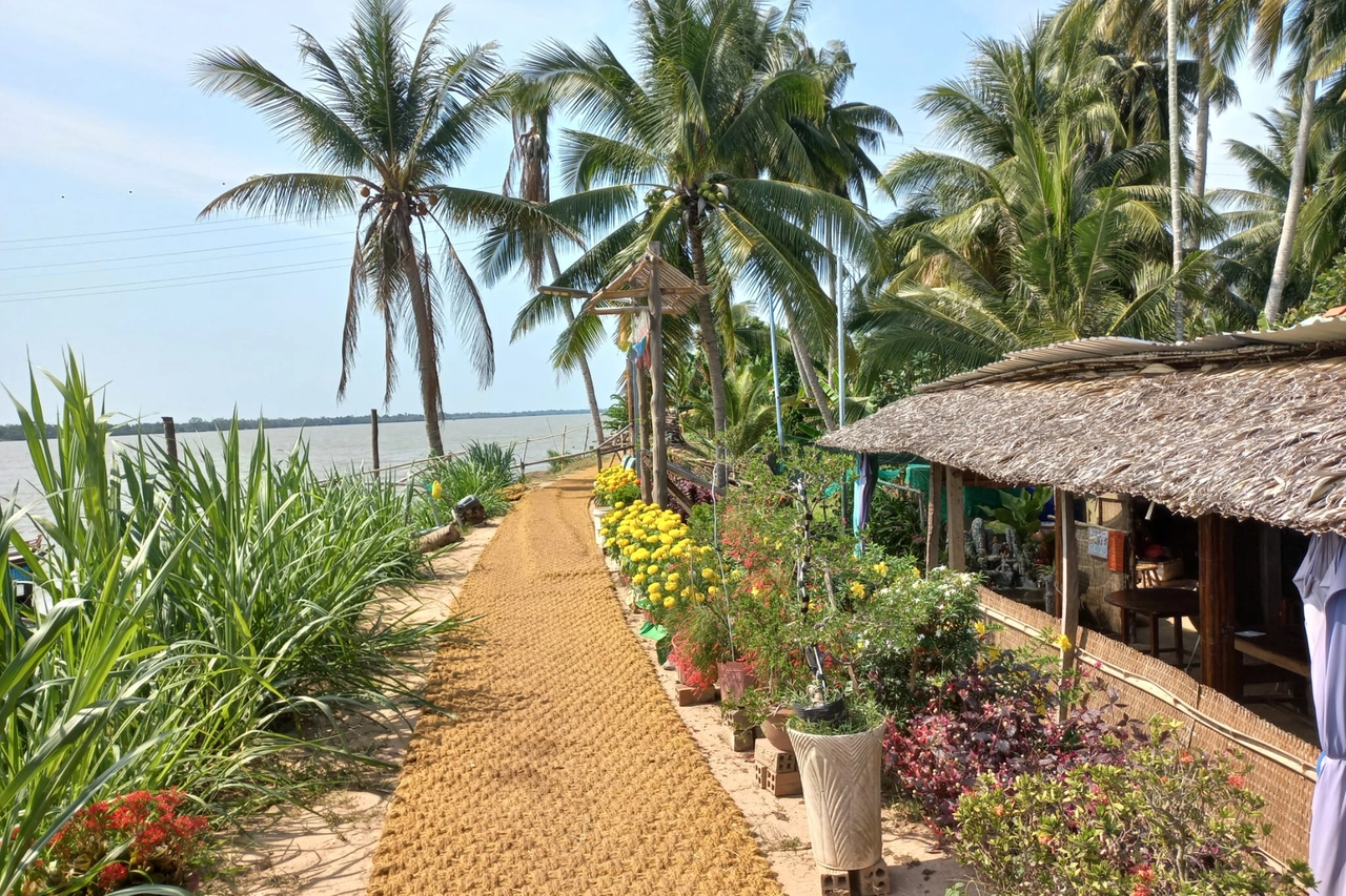 Isola ricca di biodiversità lungo il corso del Mekong