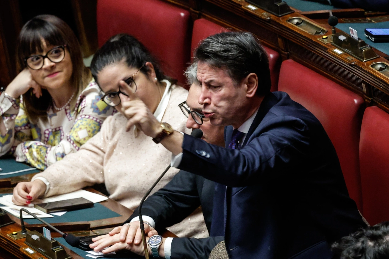 Mes, Giuseppe Conte al voto in Aula (Ansa)