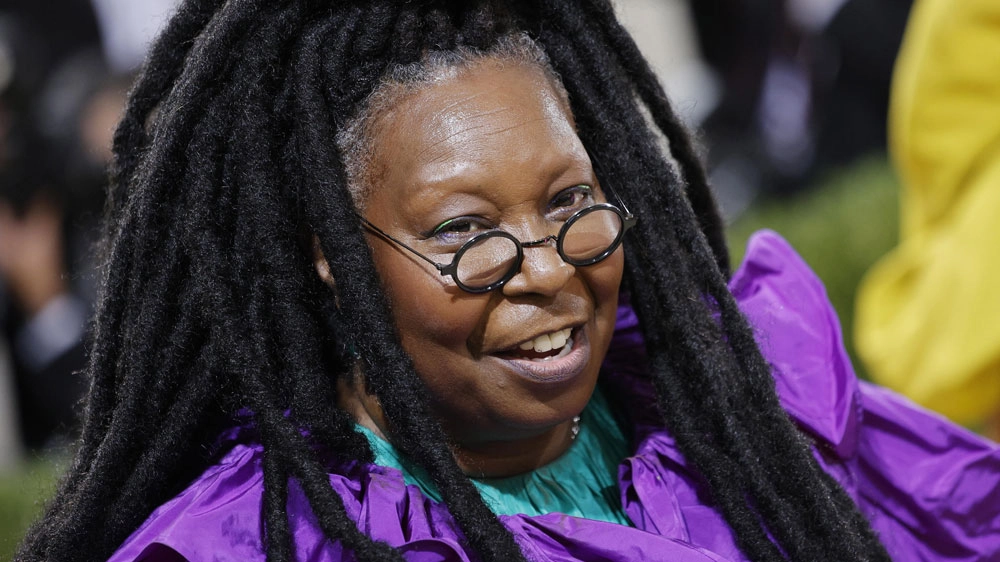 L'Olocausto non riguarda la razza": Whoopi Goldberg sospesa da ABC