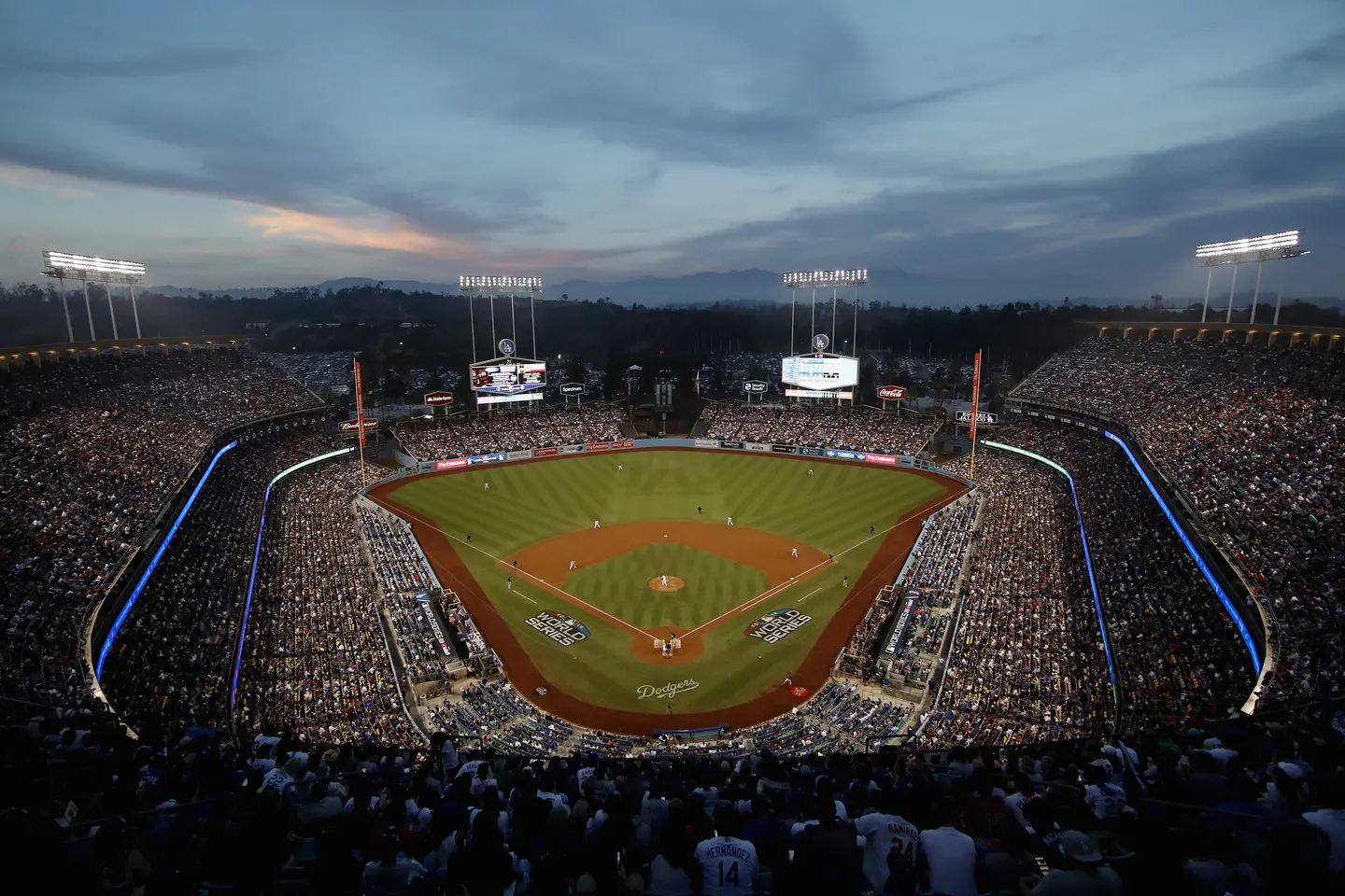 Tifosa colpita al volto da una pallina da baseball. Incidente mortale a Los Angeles