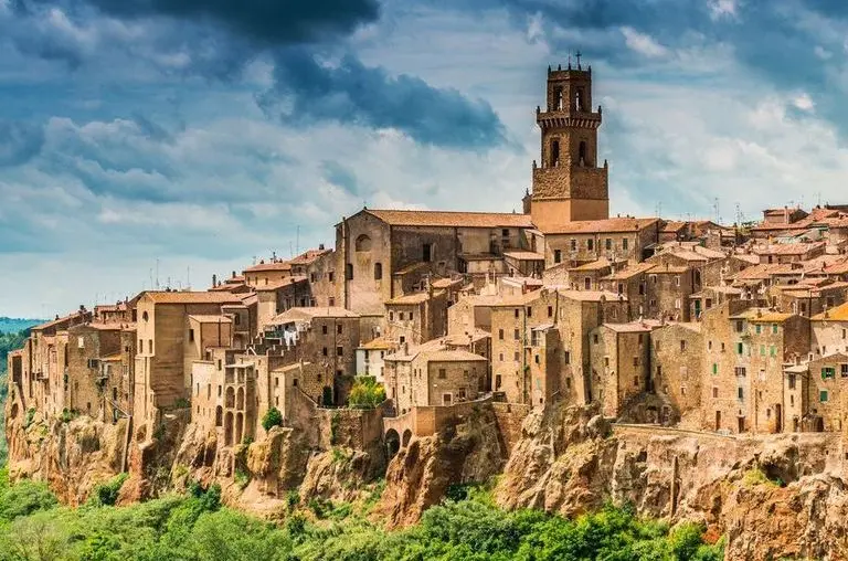 Pitigliano, dagli Etruschi al Medioevo nelle terre di Tufo