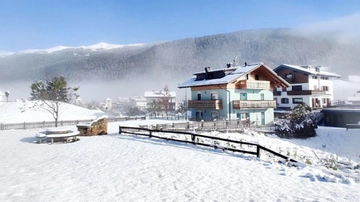 Arriva la prima neve a quote ‘basse'. Poi il ciclone di San Martino. Le previsioni meteo