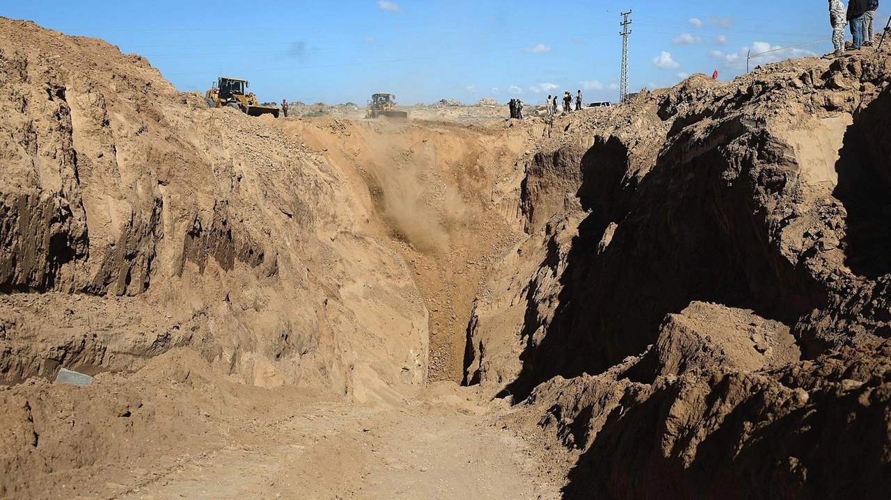 Gaza, Wsj: Israele valuta di allagare i tunnel di Hamas