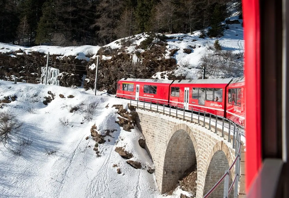 Italia, 10 viaggi in treno per ammirare la bellezza dal finestrino