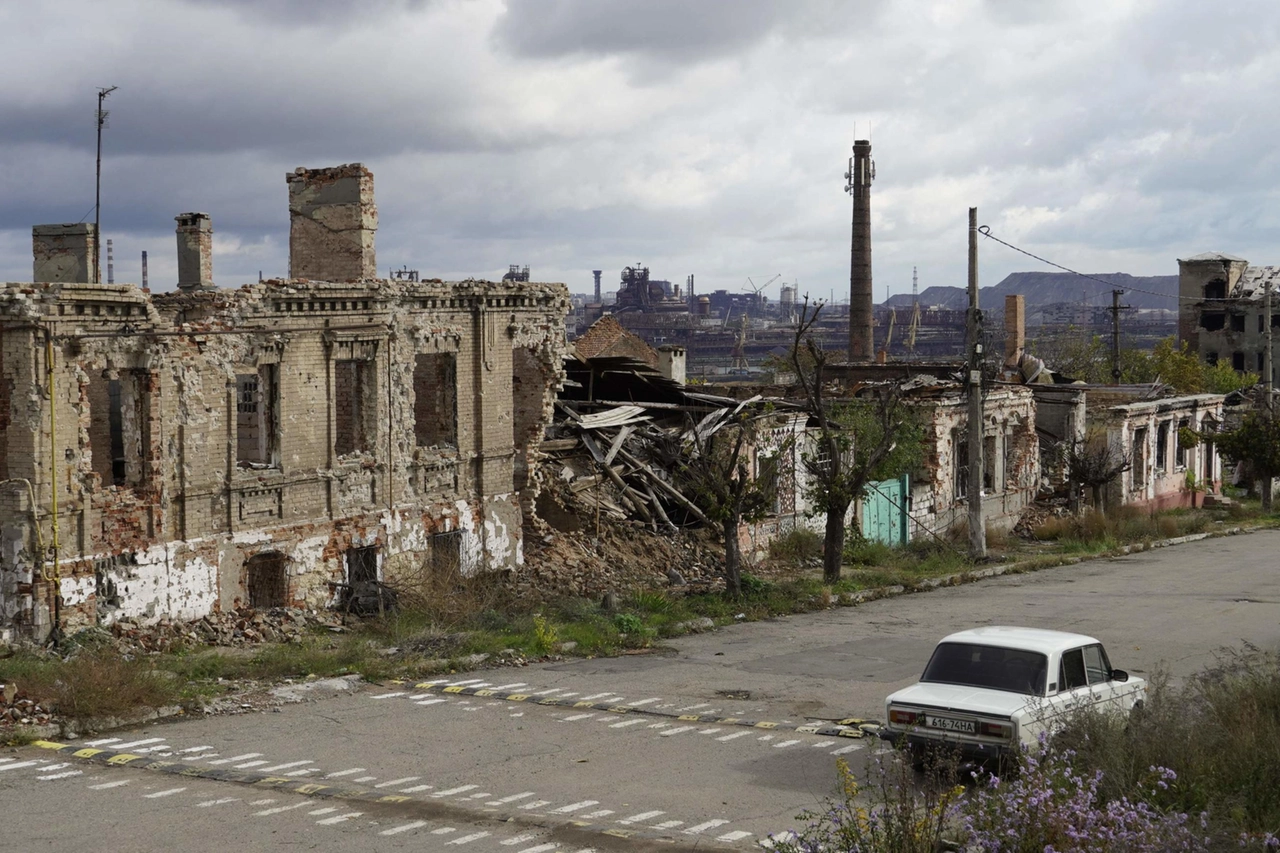 Il porto di Mariupol, 28 ottobre 2022 (Afp)