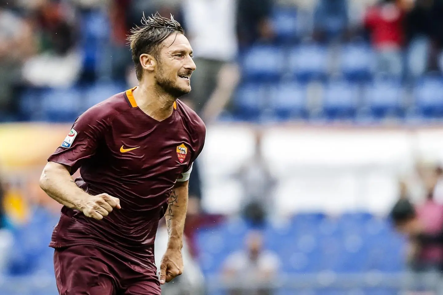 Francesco Totti sbarca su Facebook per festeggiare i 40 anni