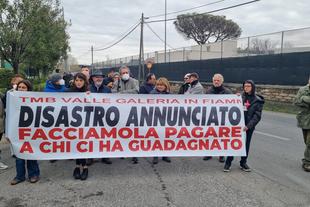  RIFIUTI. SIT-IN A MALAGROTTA, I COMITATI: CHIEDIAMO RIQUALIFICAZIONE AREA /FOTO(FOTO 1 di 1)