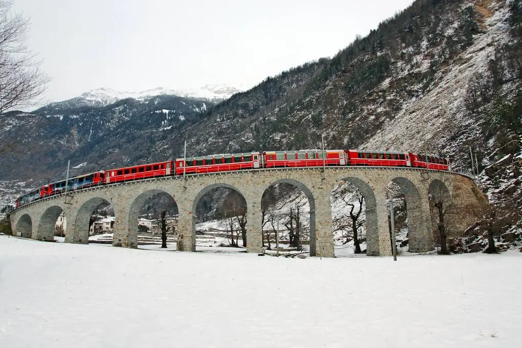 Da Tirano a Saint Moritz, una favola di Natale sul trenino rosso