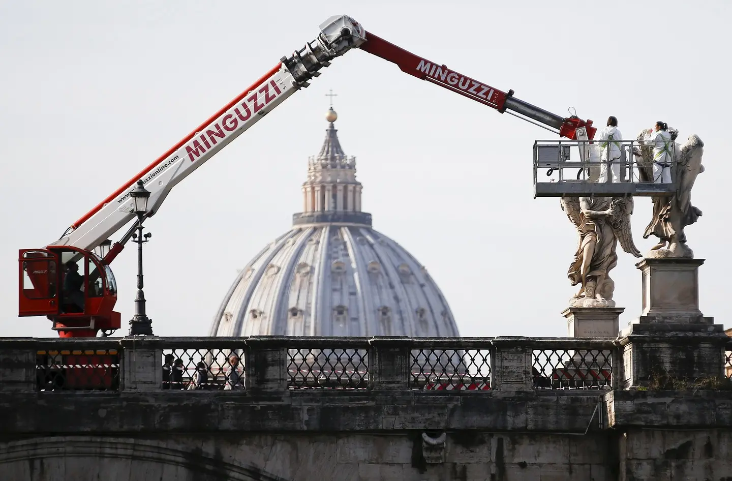 Giubileo, stretta sulla sicurezza a Roma: ecco tutti i divieti