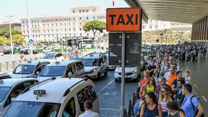 Taxi: sindacati, sciopero nazionale 7/11