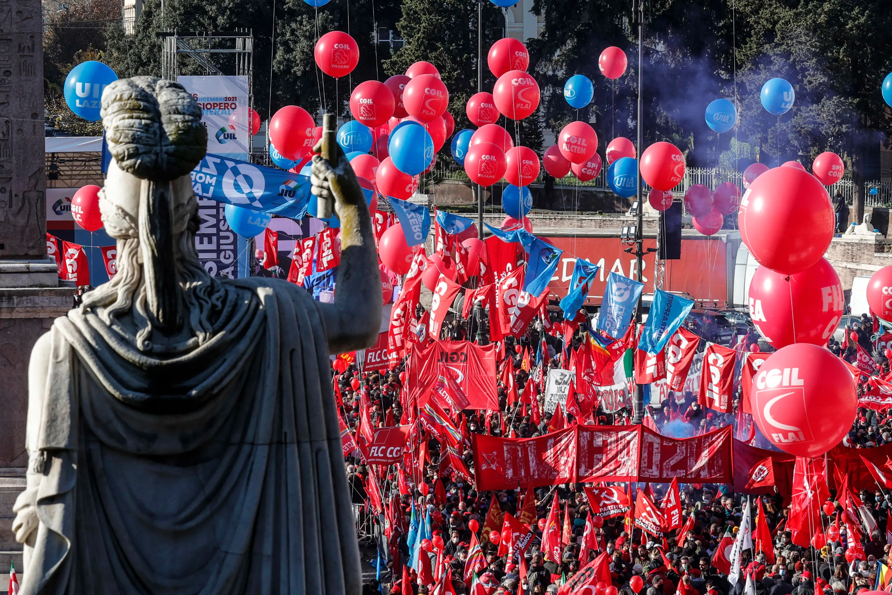 Italiaonline: sciopero contro la chiusura delle sedi di Roma e Napoli