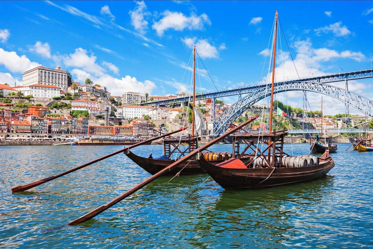 Le cantine del vino Porto a Vila Nova de Gaia - QNItinerari