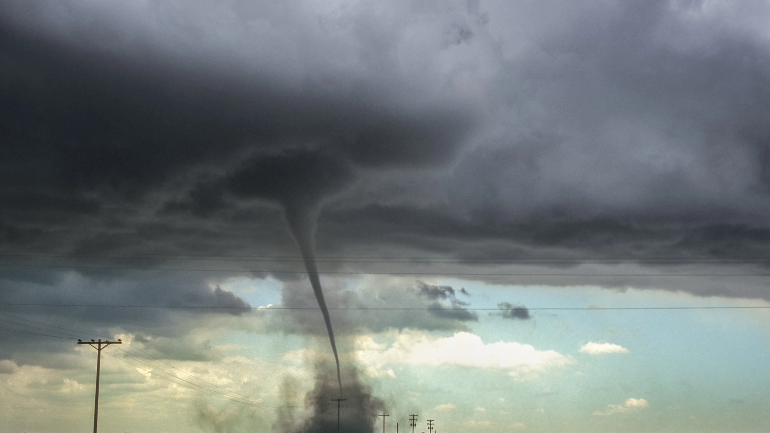 Texas, tornado si abbatte sulla città di Perryton. Almeno 3 morti e 100 feriti