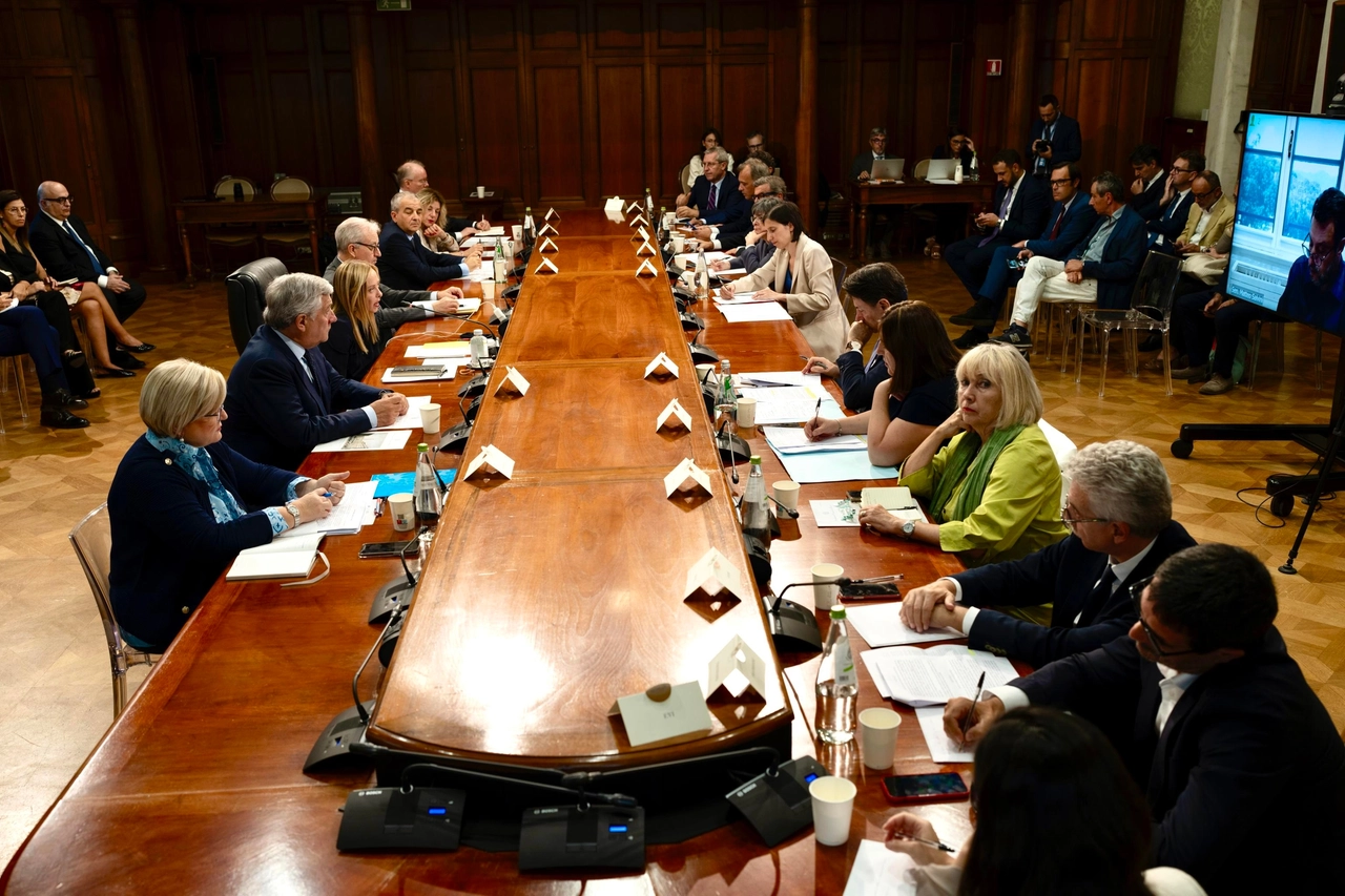 Il vertice a palazzo Chigi sul salario minimo