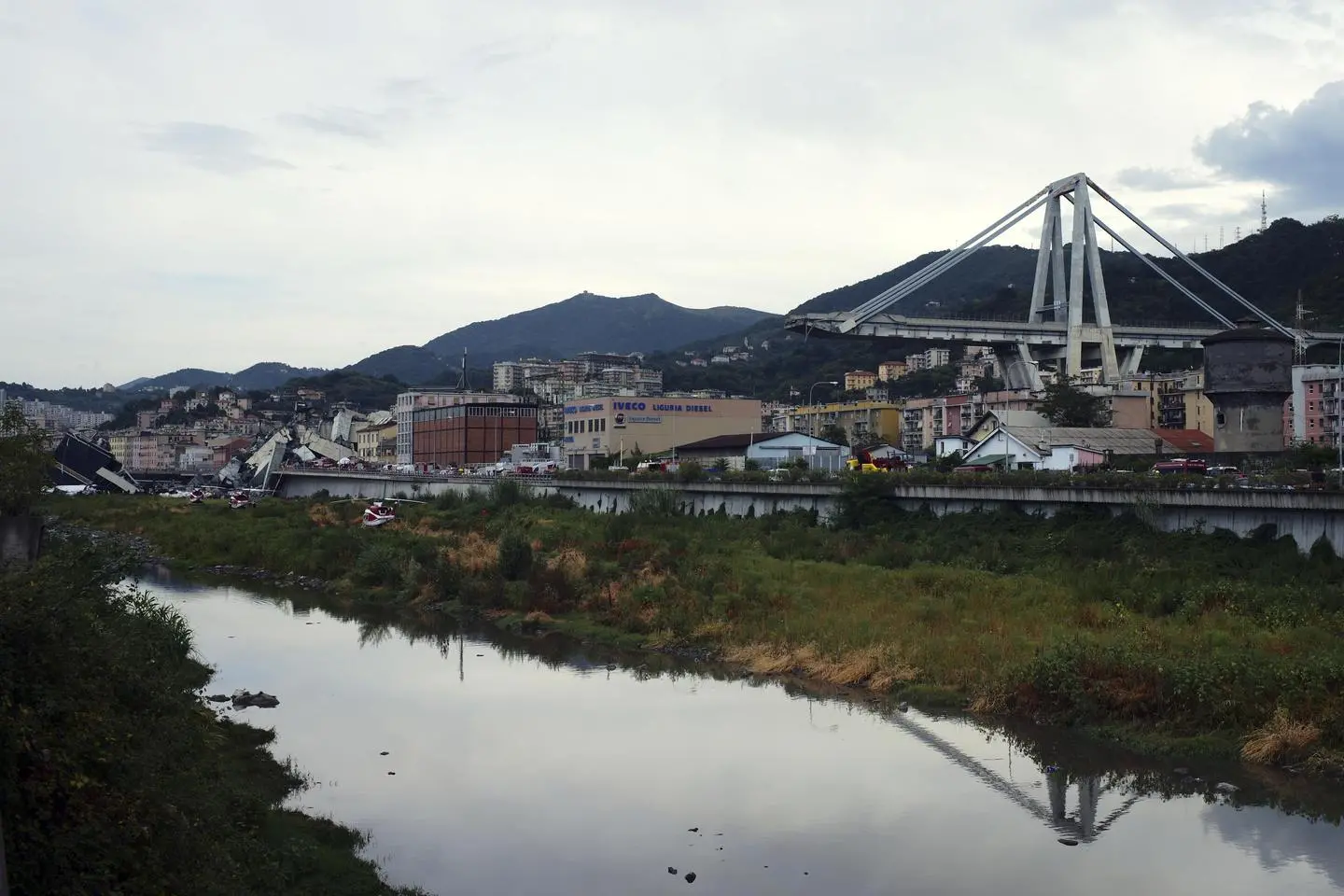 Ponte Morandi Genova, gara di solidarietà: tutti i soccorsi partiti dalle regioni vicine