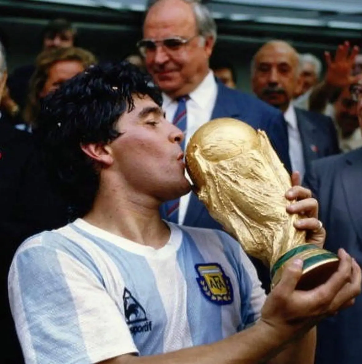 L'avvocato di Maradona: "L'hanno lasciato morire"