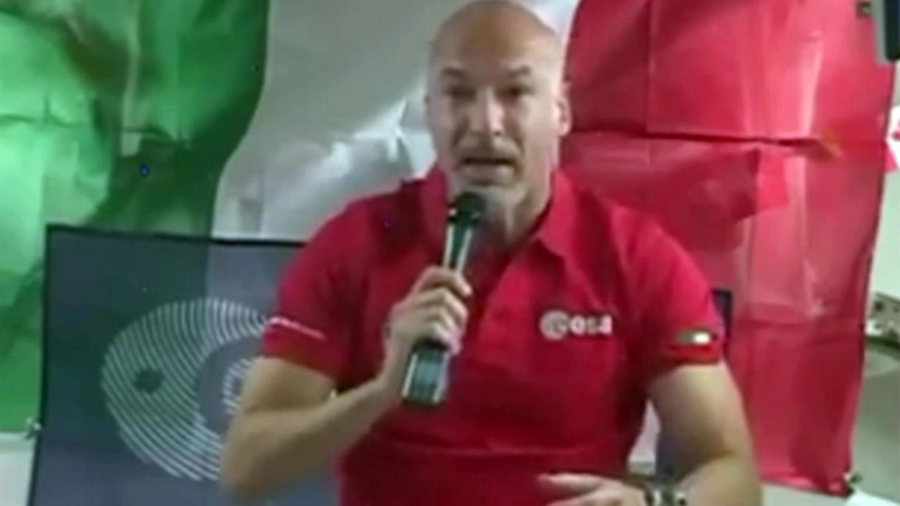 Luca parmitano a bordo della Stazione spaziale internazionale, (Ansa)