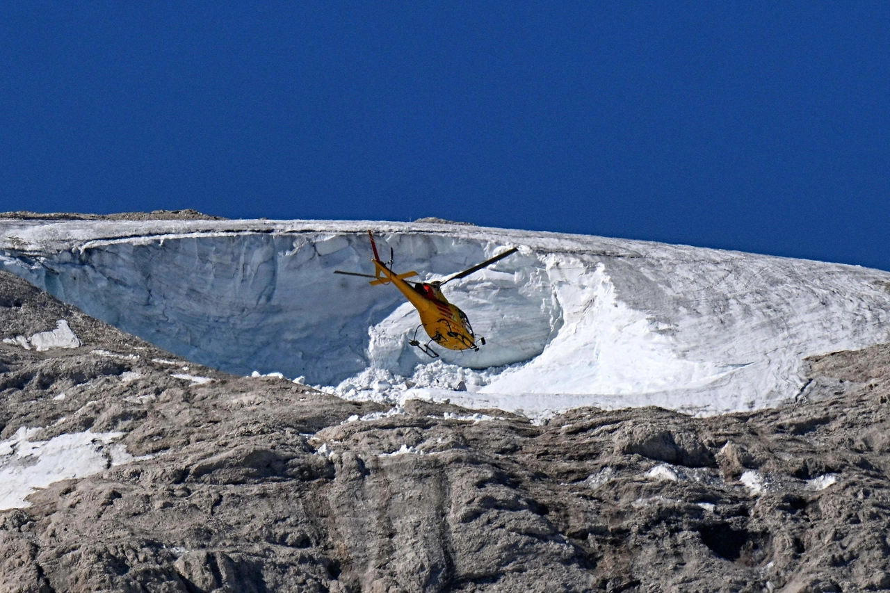 Marmolada, Legambiente: il ghiacciaio è un decimo di 100 anni fa