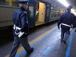 Ennesimo furto sui treni: arrestato