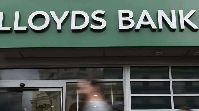 Gb:verso cessione 2mld azioni Lloyds