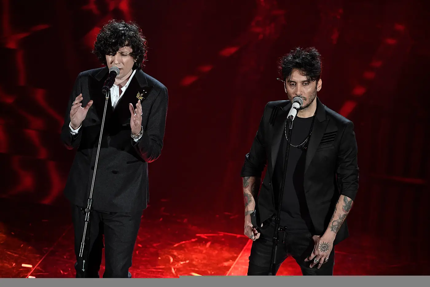 Sanremo 2018, Ermal Meta e Fabrizio Moro sospesi