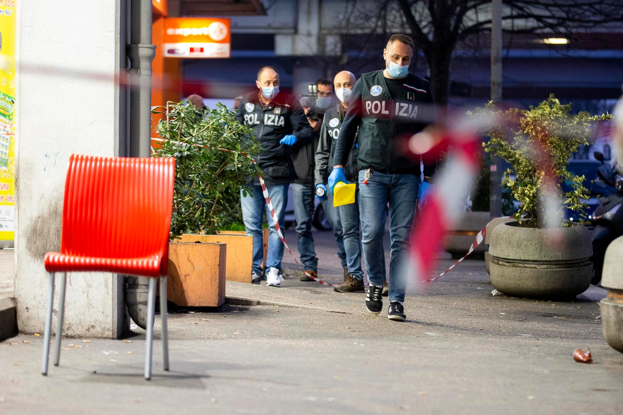 Sparatoria in strada a Roma (Ansa)