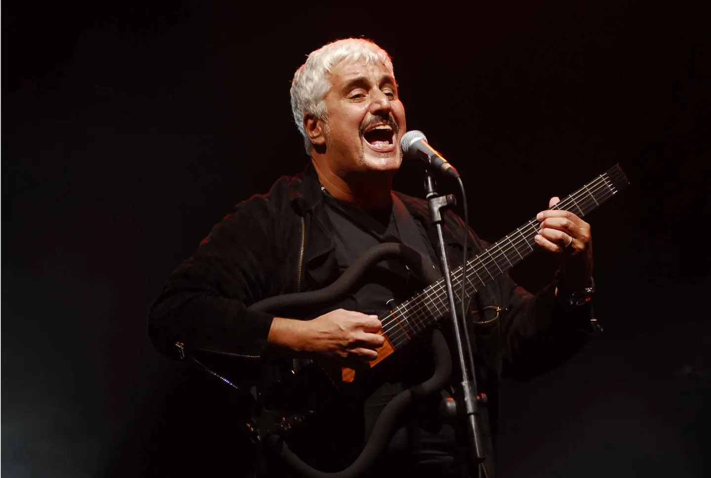 'Pino è', concerto-evento dedicato a Pino Daniele. Tutti gli ospiti e dove vederlo in tv