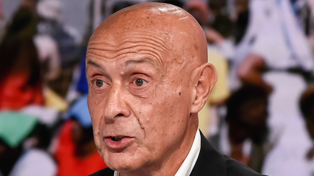 Marco Minniti, 67 anni, ex ministro dell’Interno, presidente della Fondazione Med-Or