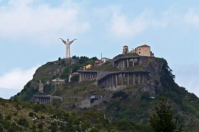 La statua del Cristo Redentore... a Maratea