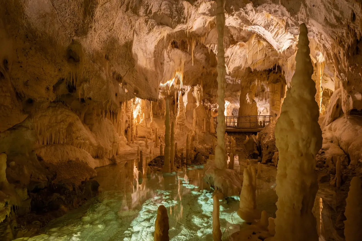 Grotte di Frasassi, magia sotterranea patrimonio di tutti