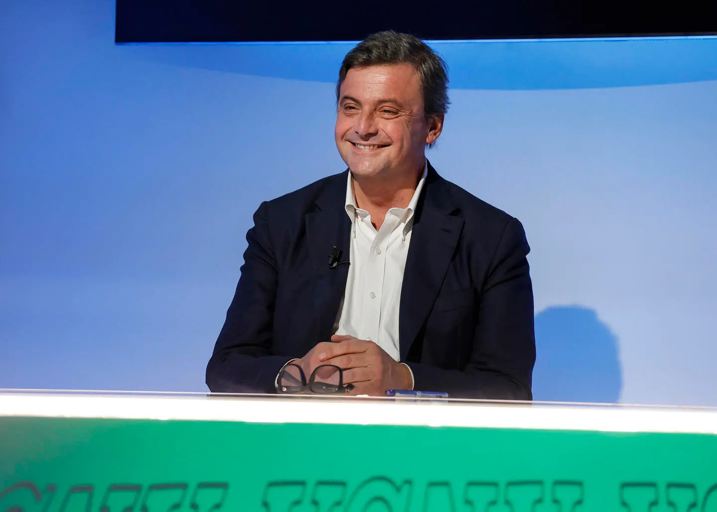 Energia, Calenda al veleno su Salvini: "Stia zitto e baci le mucche"