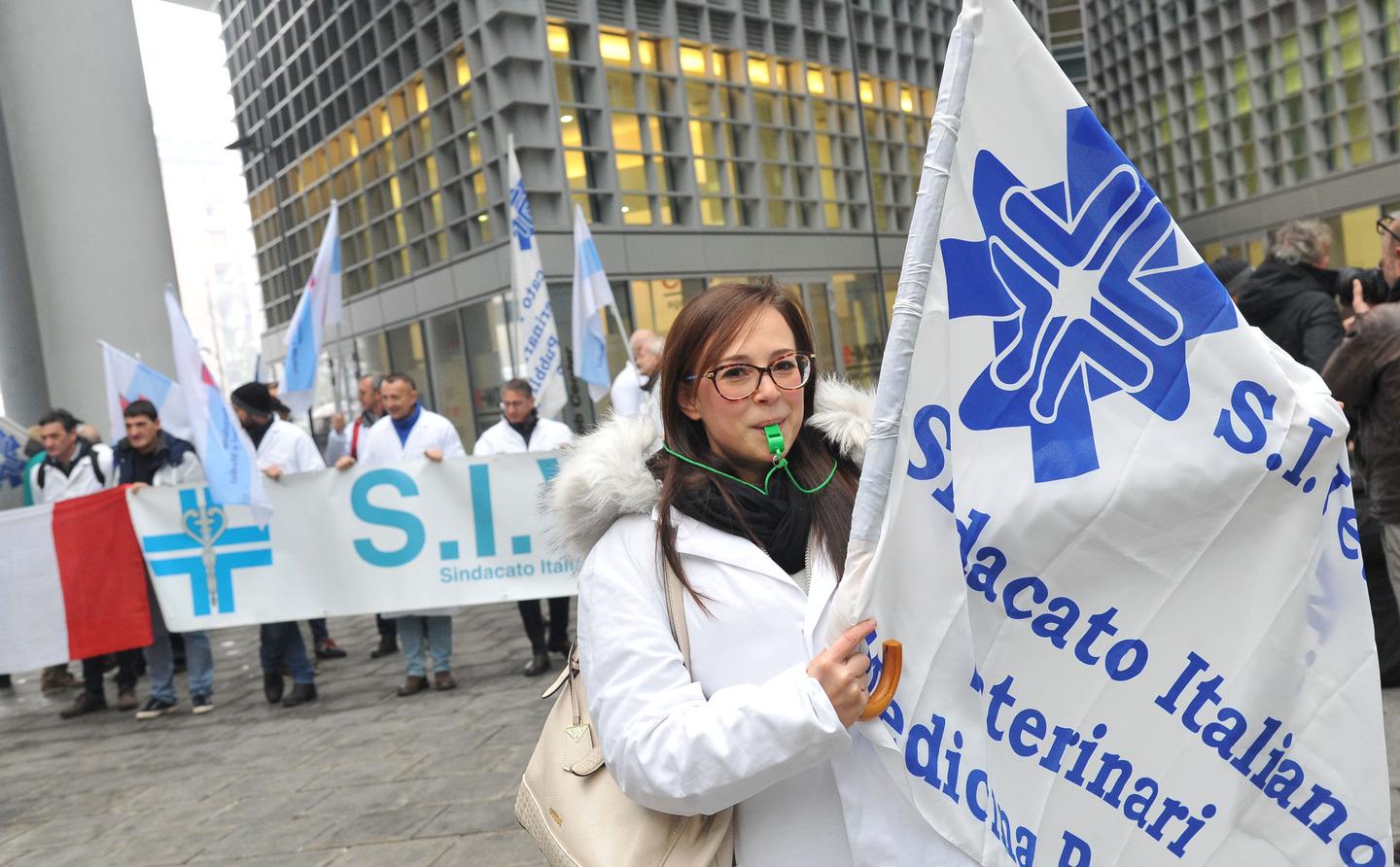 Sciopero Dei Medici Per 24 Ore. "Sale Operatorie Vuote, Adesione Al 90%"