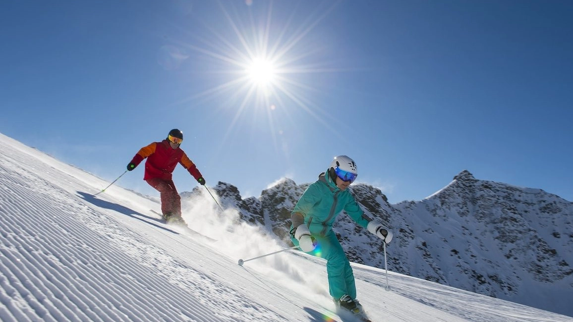 alpine skiing in the alp mountains